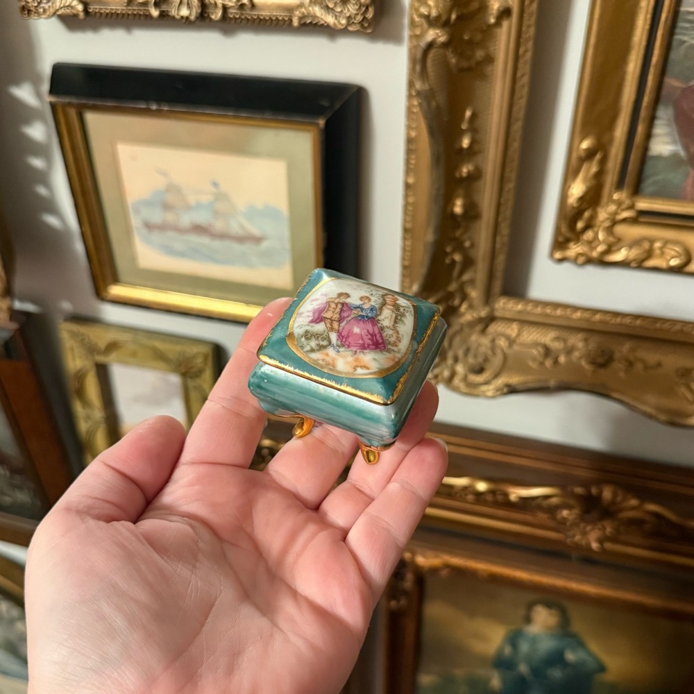 Vintage Decorative Trinket Box